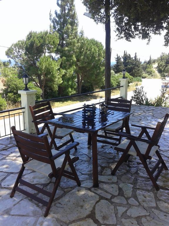 Aggeliki Apartments Nikiana Room photo